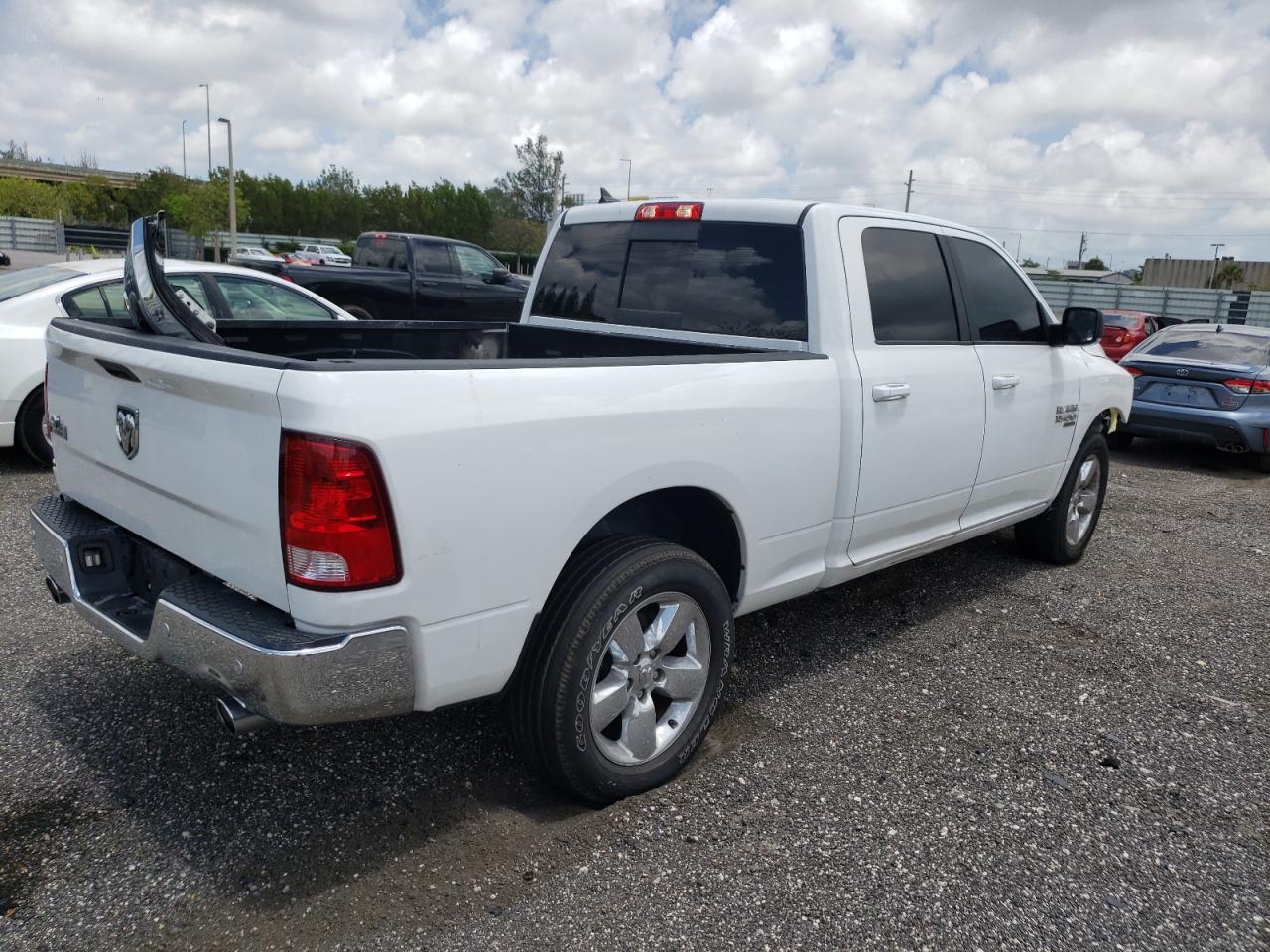 Photo 4 from auction – 2019 RAM 1500 CLASS with VIN 1C6RR6TT3KS612987