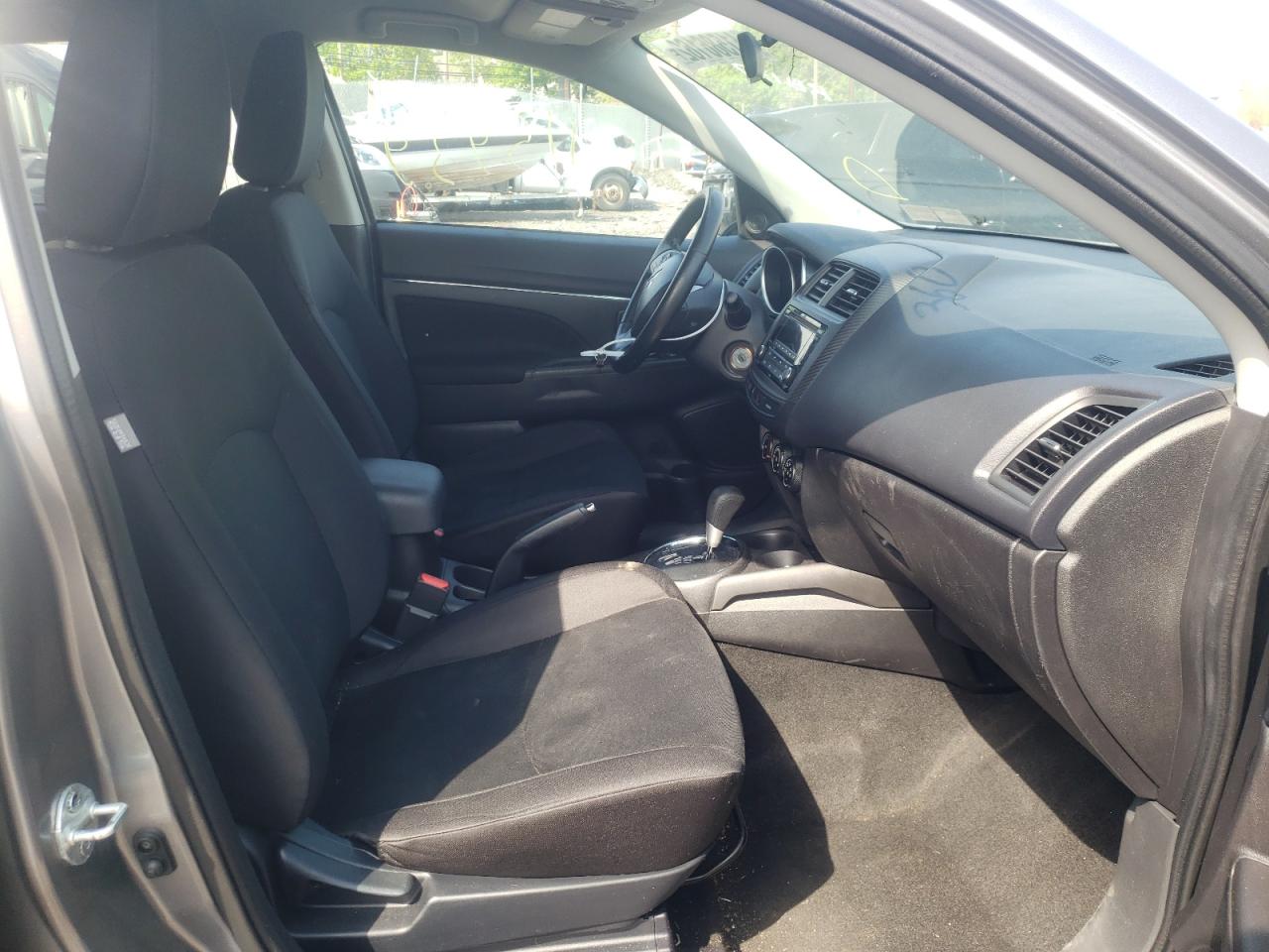 Zdjęcie 5 z aukcji – 2015 MITSUBISHI OUTLANDER z VIN 4A4AR3AU1FE032361
