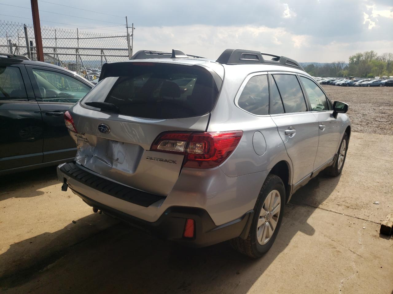 Photo 4 from auction – 2019 SUBARU OUTBACK 2. with VIN 4S4BSAFC0K3333998