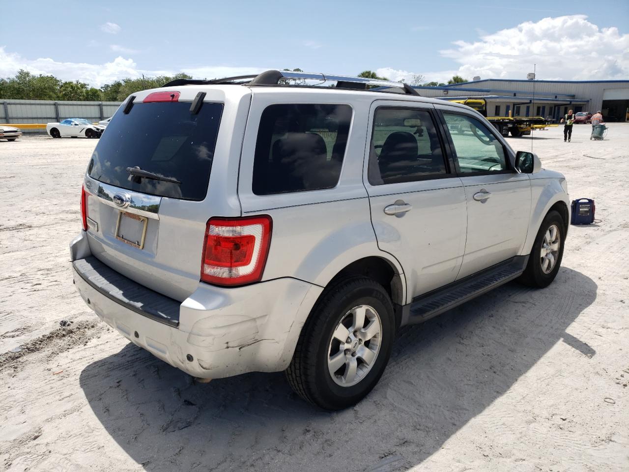 Photo 4 from auction – 2009 FORD ESCAPE HYB with VIN 1FMCU59329KA58930
