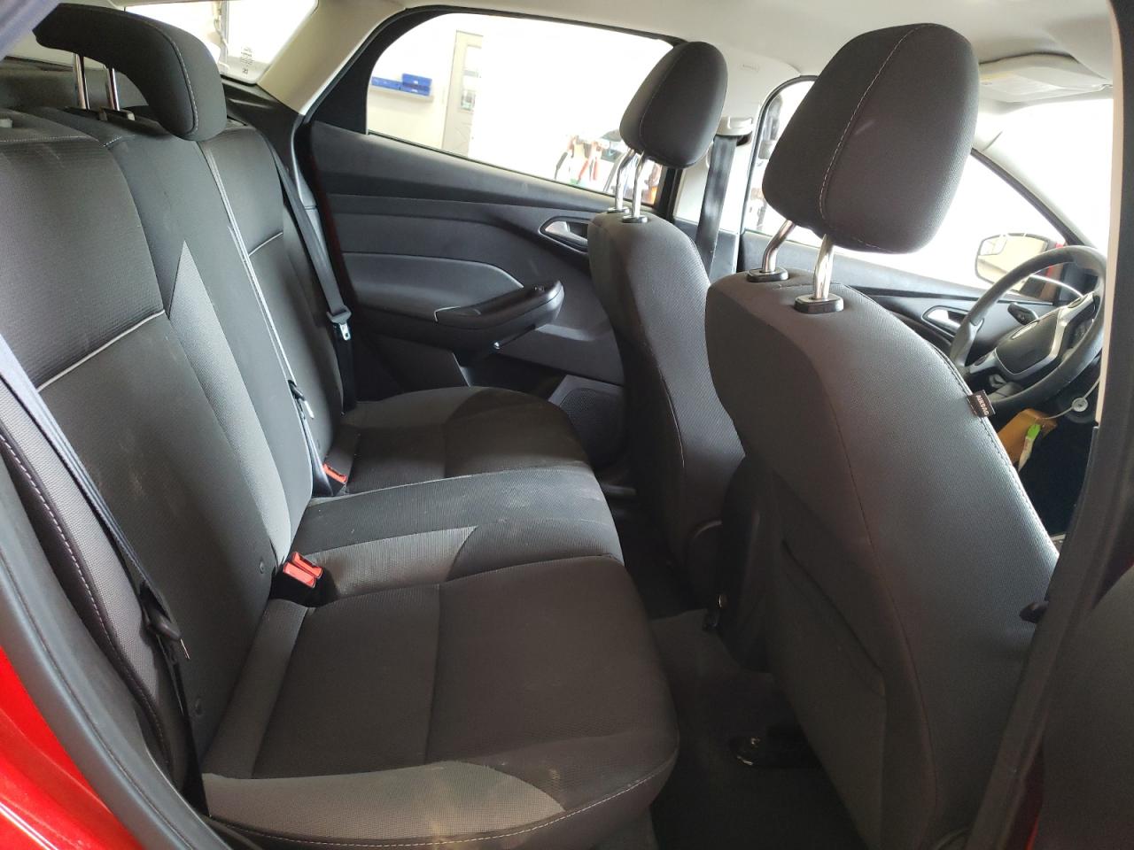 Photo 6 from auction – 2012 FORD FOCUS SE with VIN 1FAHP3K29CL139292