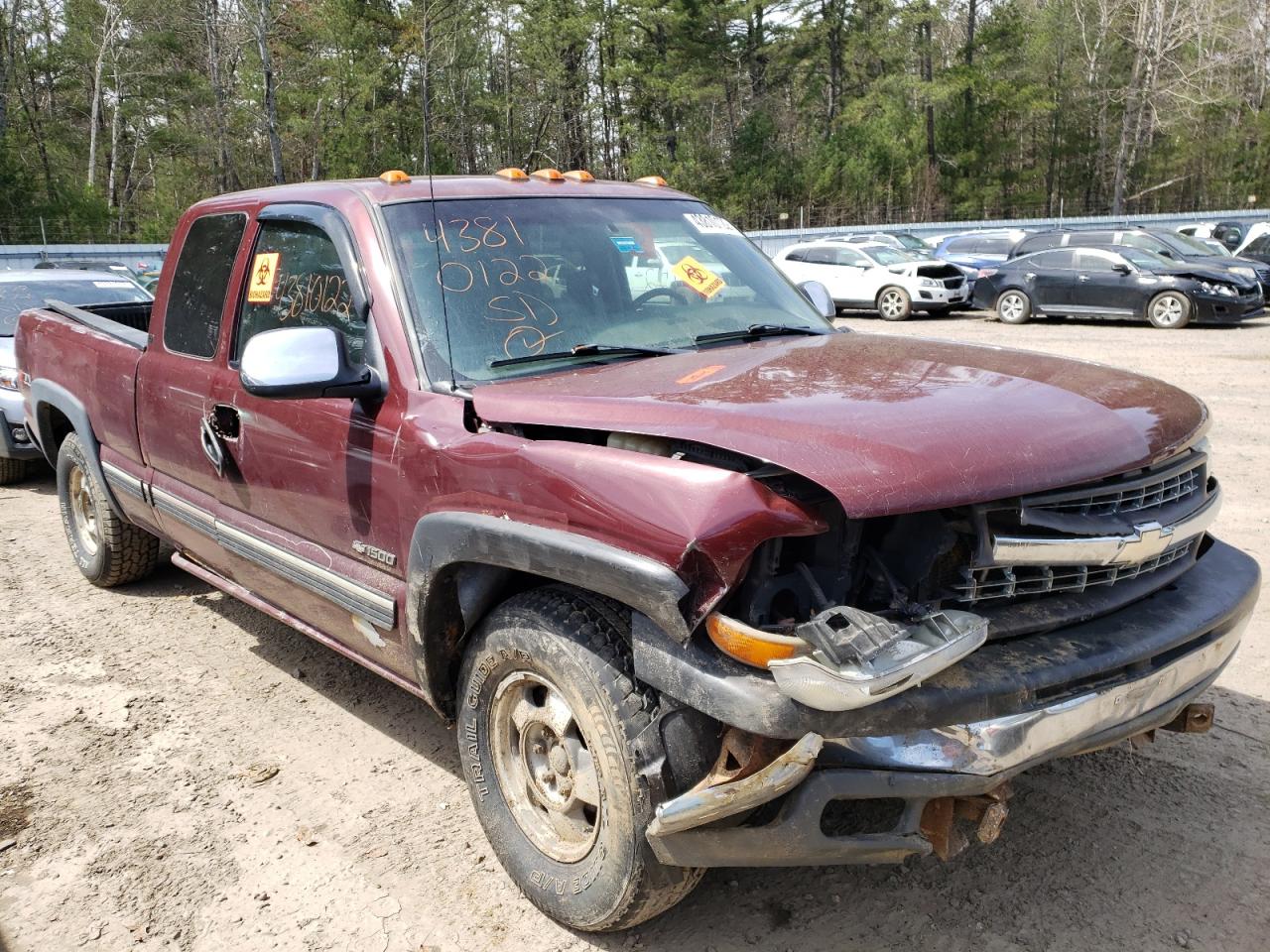 CHEVROLET SILVERADO 2000 with VIN 1GCEK19T2YE399589 - Photo from auction