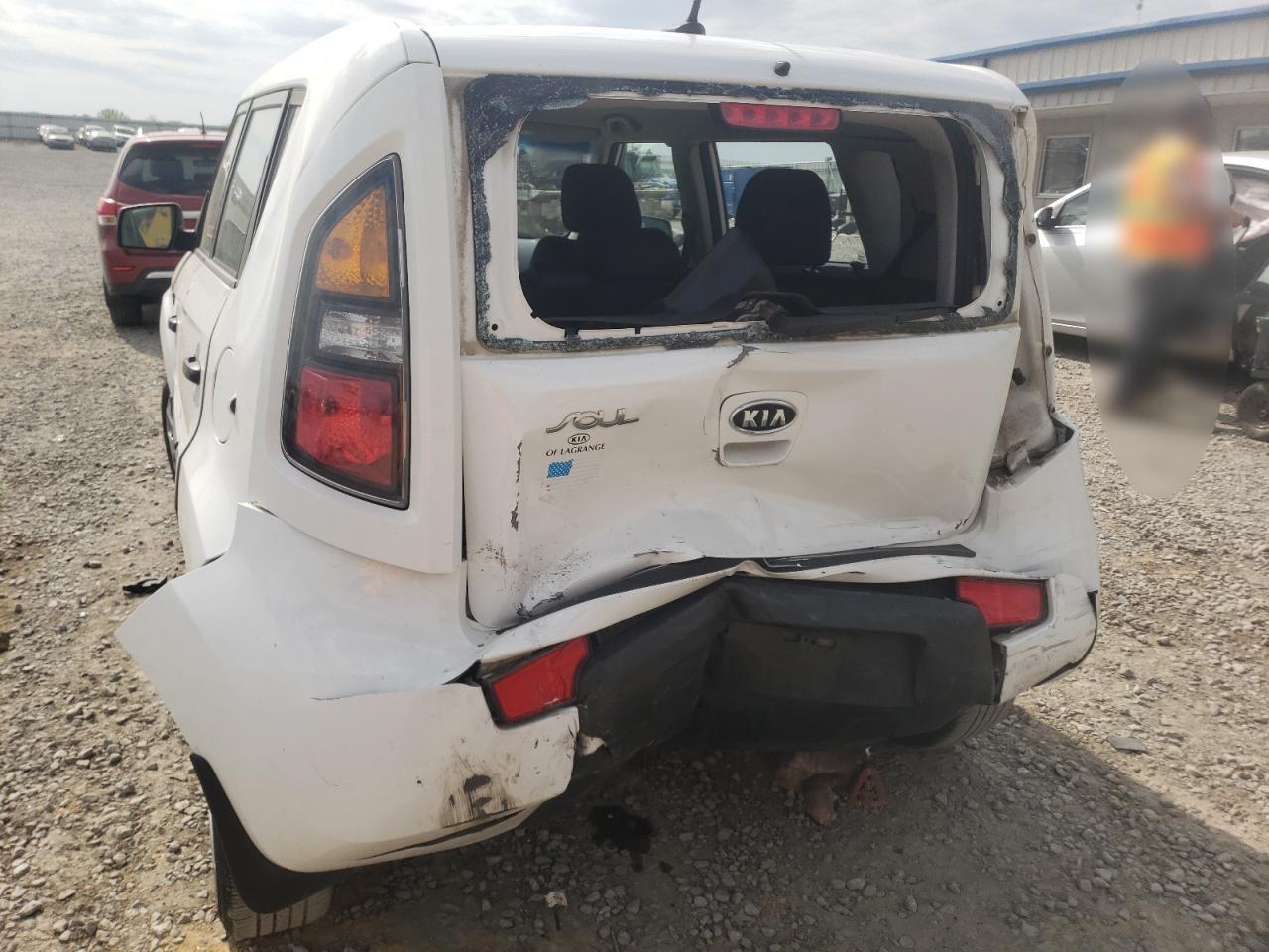 Photo 9 from auction – 2011 KIA SOUL with VIN KNDJT2A11B7262750
