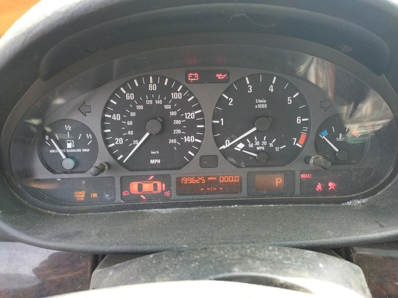Photo 8 from auction – 2005 BMW 325 IS SUL with VIN WBAAZ33465KW78299