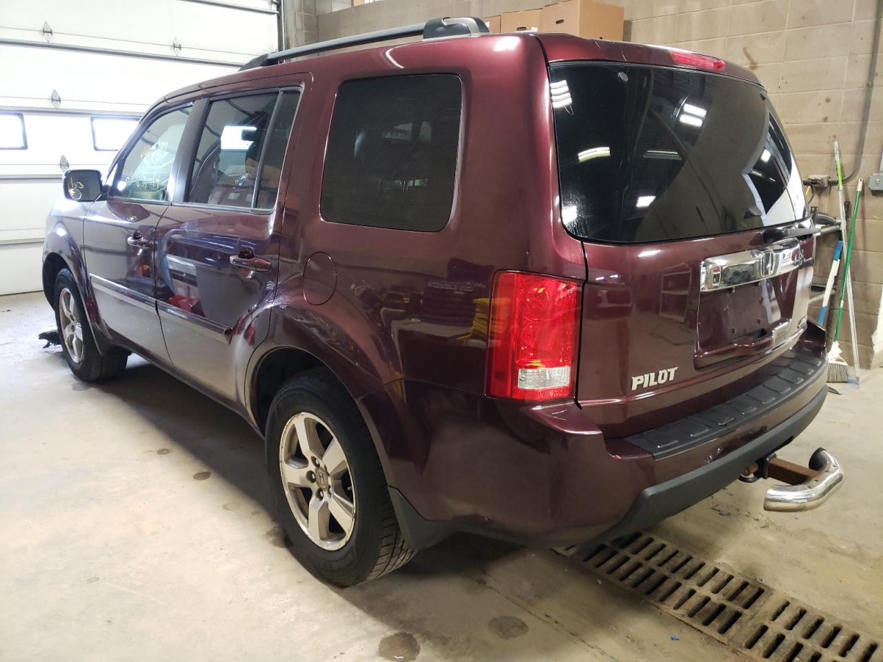 Photo 3 from auction – 2010 HONDA PILOT EXL with VIN 5FNYF4H59AB036426