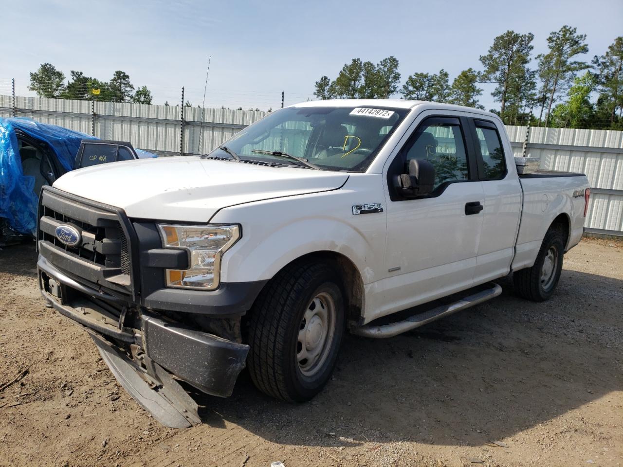 Photo 2 from auction – 2016 FORD F150 SUPER with VIN 1FTEX1EPXGFB19565