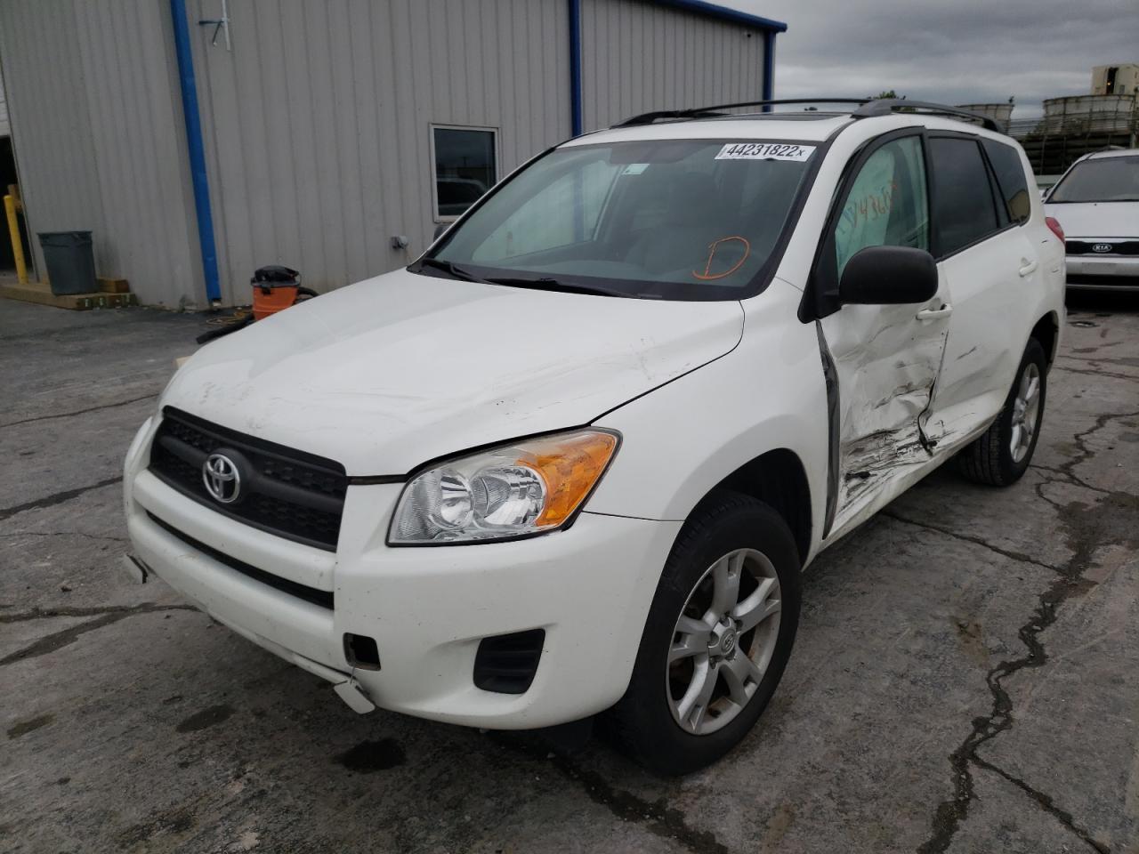 Photo 2 from auction – 2011 TOYOTA RAV4 with VIN 2T3ZF4DV9BW071053