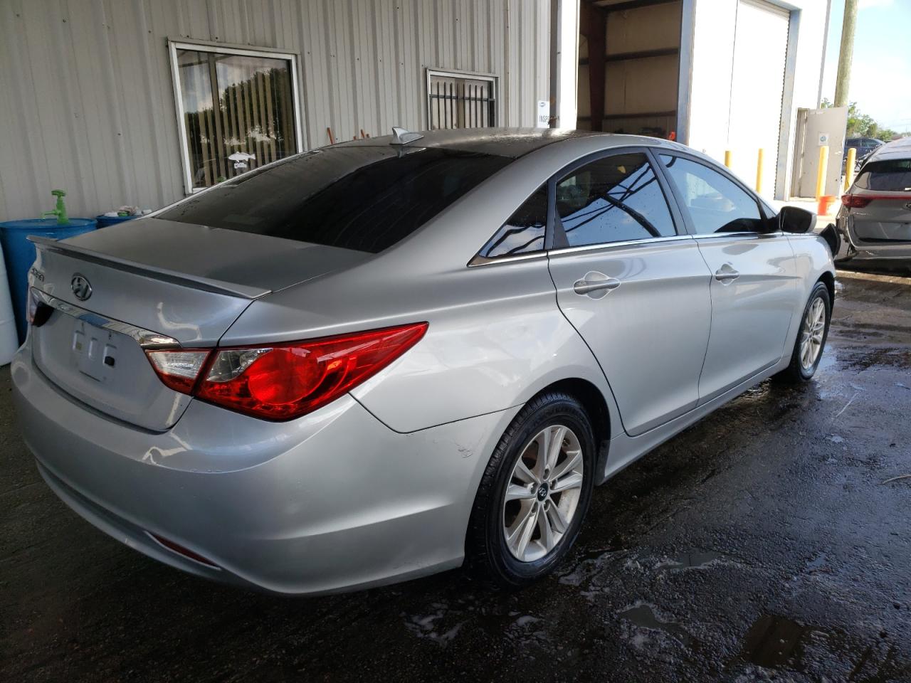 Photo 4 from auction – 2013 HYUNDAI SONATA GLS with VIN 5NPEB4AC0DH748854