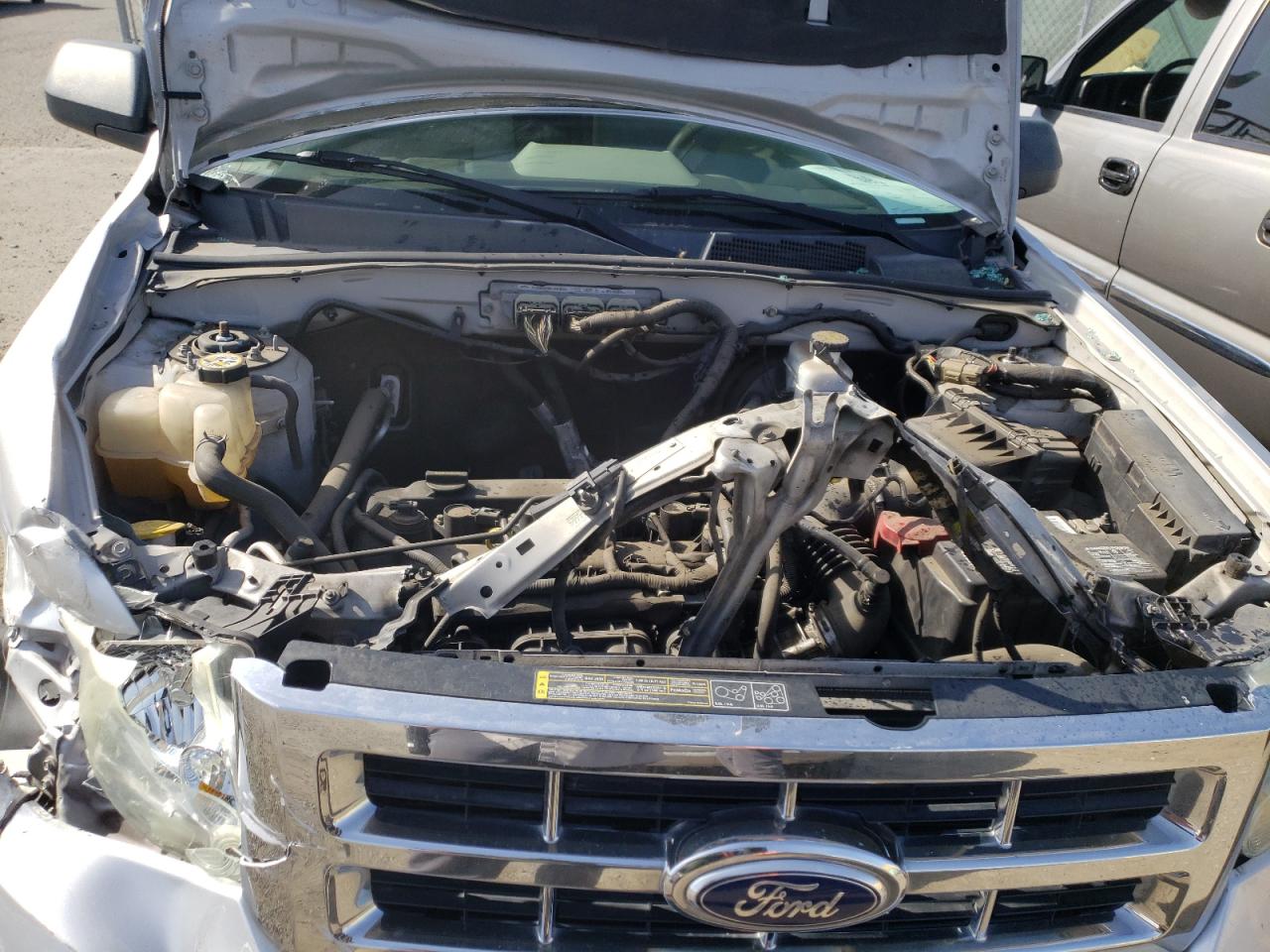 Photo 7 from auction – 2010 FORD ESCAPE XLT with VIN 1FMCU9D77AKC42993