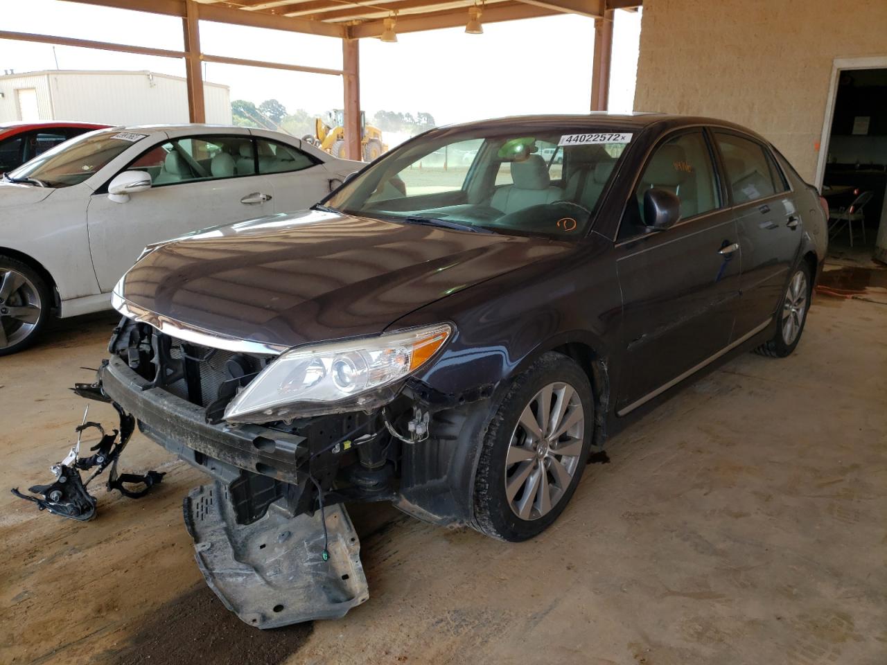 Фото 2 с аукциона – 2011 TOYOTA AVALON BAS с VIN 4T1BK3DB4BU408394