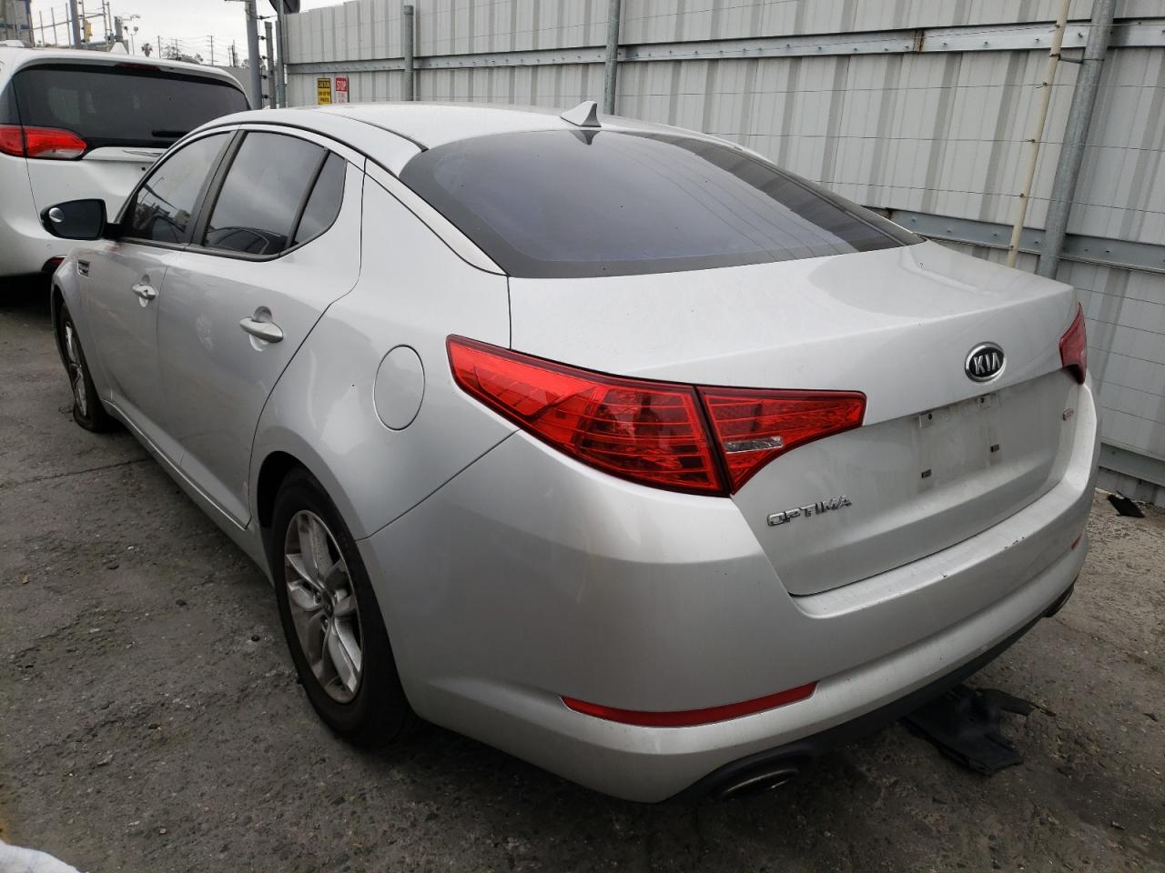 Photo 3 from auction – 2011 KIA OPTIMA LX with VIN KNAGM4A71B5055064