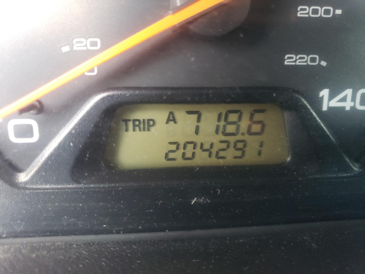 Photo 8 from auction – 2004 HONDA ODYSSEY EX with VIN 5FNRL18914B082299