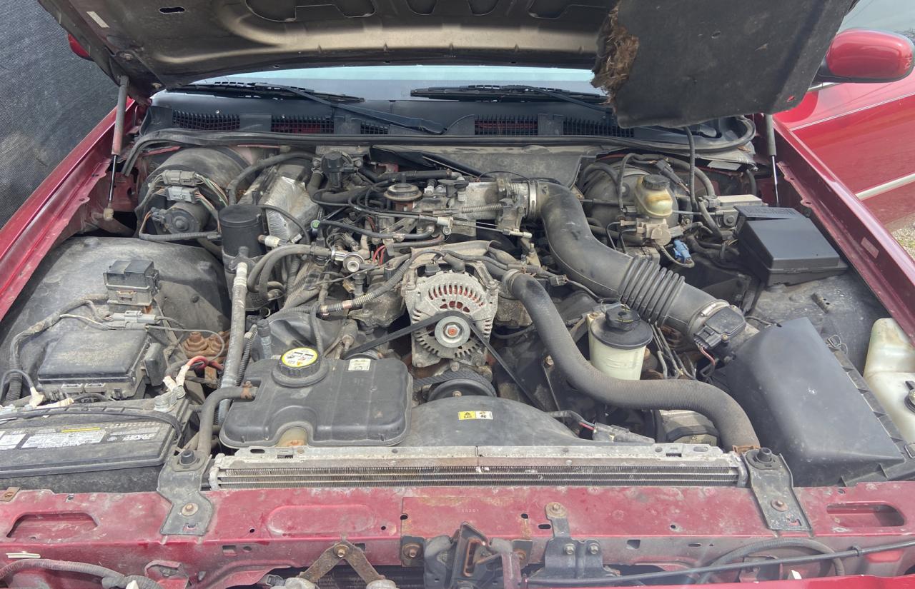Photo 7 from auction – 2002 MERCURY GRAND MARQ with VIN 2MEFM75W92X635533