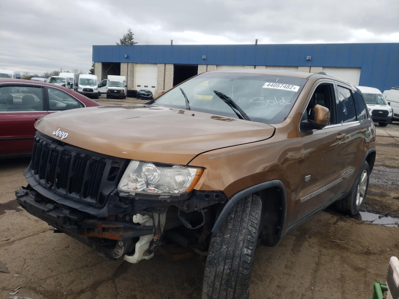 Photo 2 from auction – 2011 JEEP GRAND CHER with VIN 1J4RR4GG8BC624406