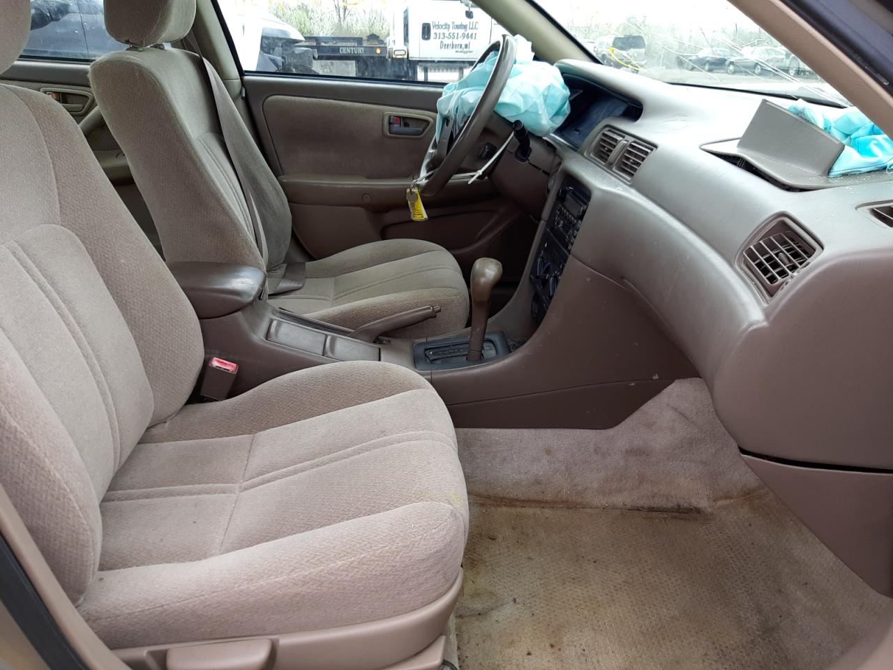 Photo 5 from auction – 2001 TOYOTA CAMRY CE with VIN 4T1BG28K31U090448