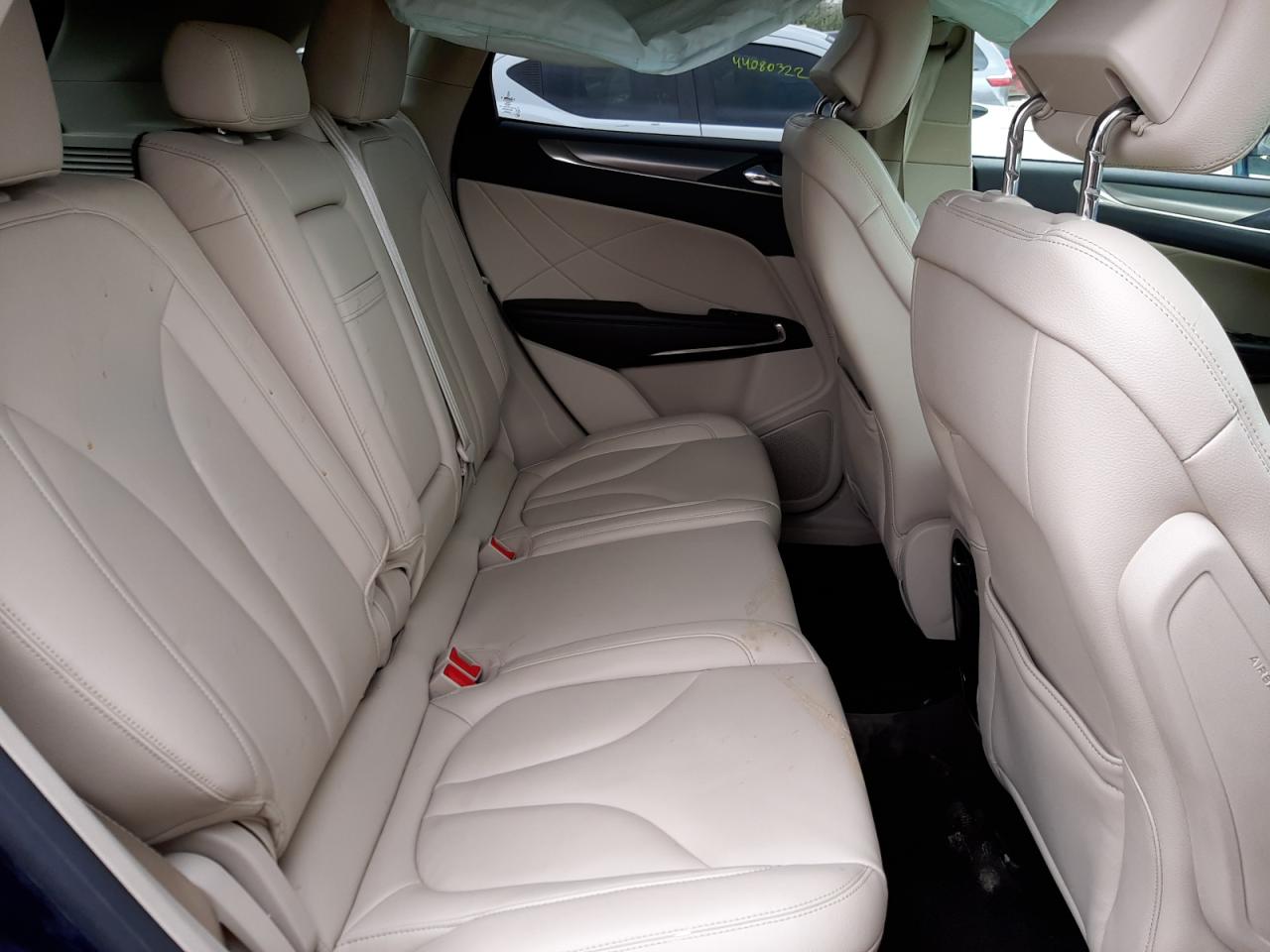 Photo 6 from auction – 2017 LINCOLN MKC PREMIE with VIN 5LMCJ1D92HUL32172