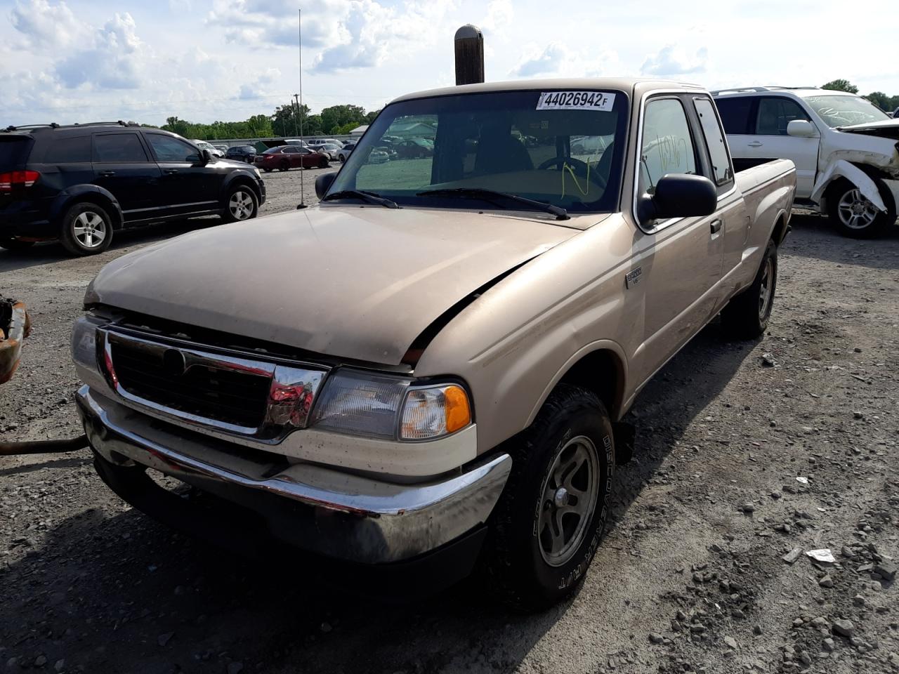Photo 2 from auction – 1998 MAZDA B4000 CAB with VIN 4F4YR16X6WTM28236