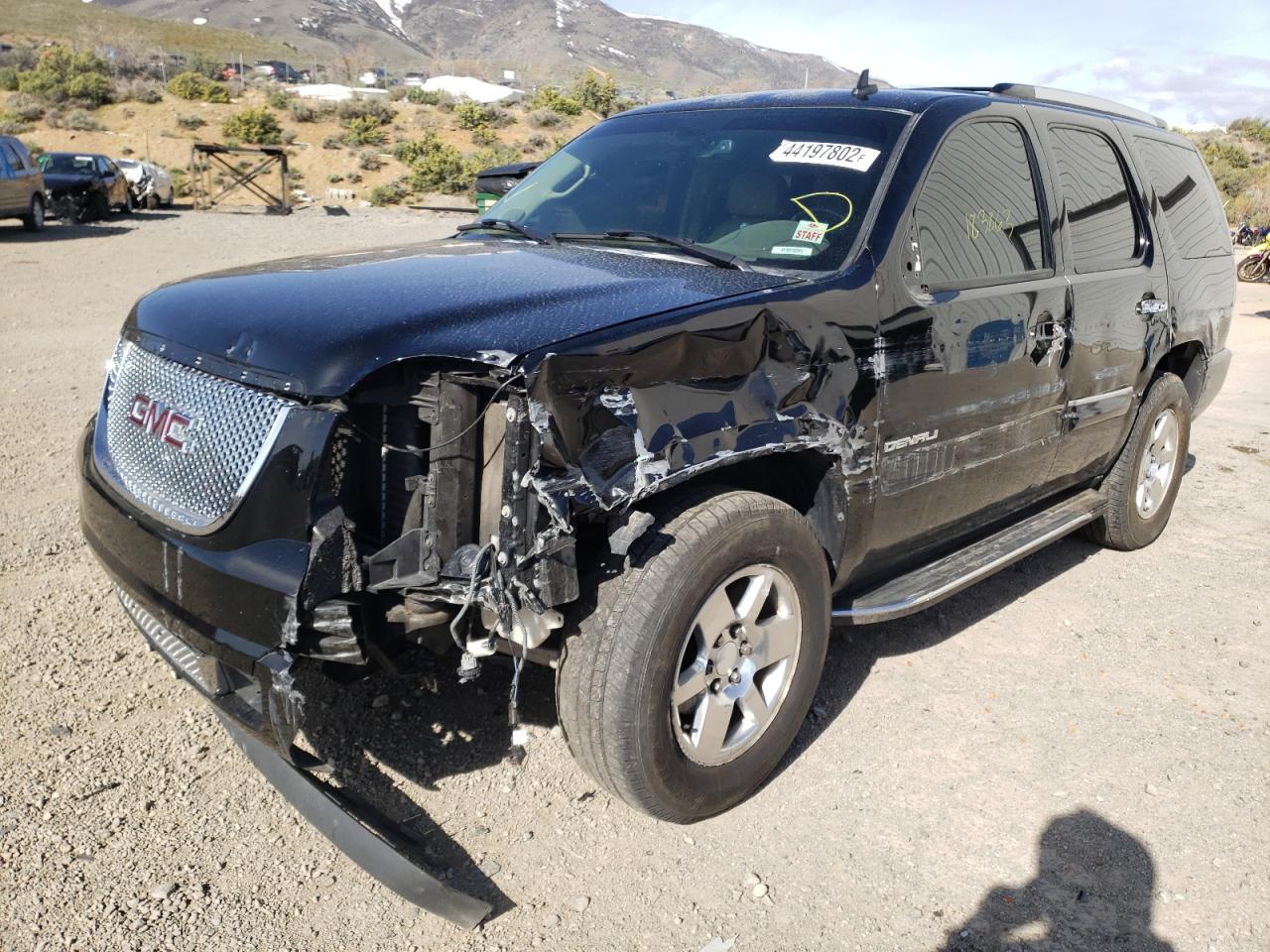Photo 2 from auction – 2007 GMC YUKON DENA with VIN 1GKFK63807J370933