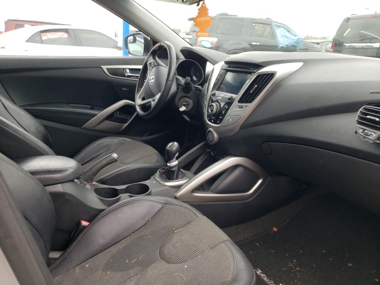 Photo 5 from auction – 2012 HYUNDAI VELOSTER with VIN KMHTC6AD2CU066163