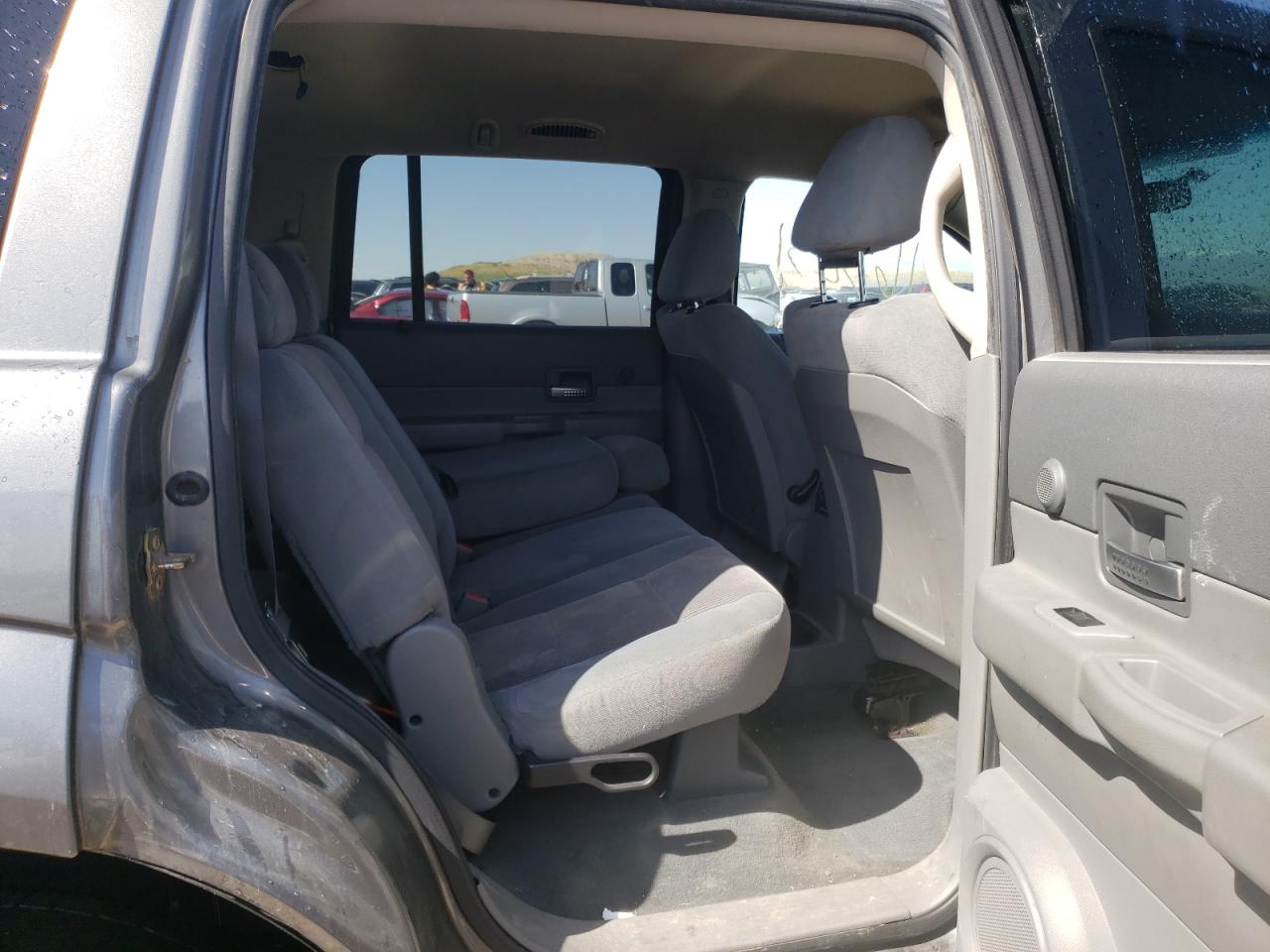 Photo 6 from auction – 2005 DODGE DURANGO SL with VIN 1D4HB48D75F522997