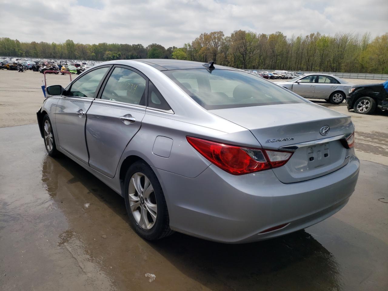 Photo 3 from auction – 2012 HYUNDAI SONATA SE with VIN 5NPEC4AC8CH359116
