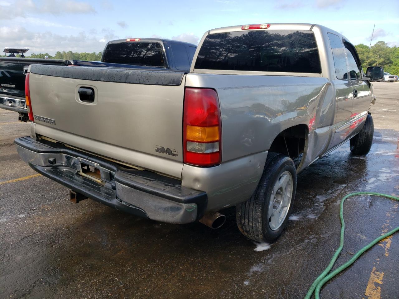 Photo 4 from auction – 2003 GMC NEW SIERRA with VIN 2GTEC19V931332285