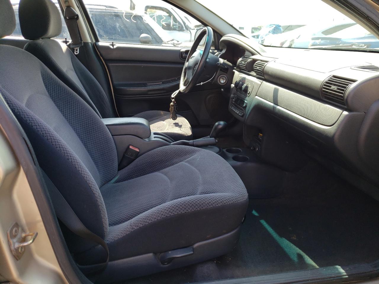Photo 5 from auction – 2006 CHRYSLER SEBRING with VIN 1C3EL46X96N189112