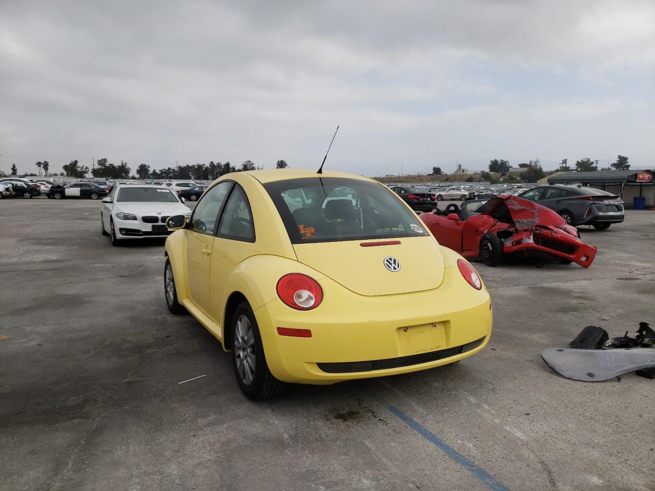 Photo 3 from auction – 2008 VOLKSWAGEN NEW BEETLE with VIN 3VWPG31C98M507909
