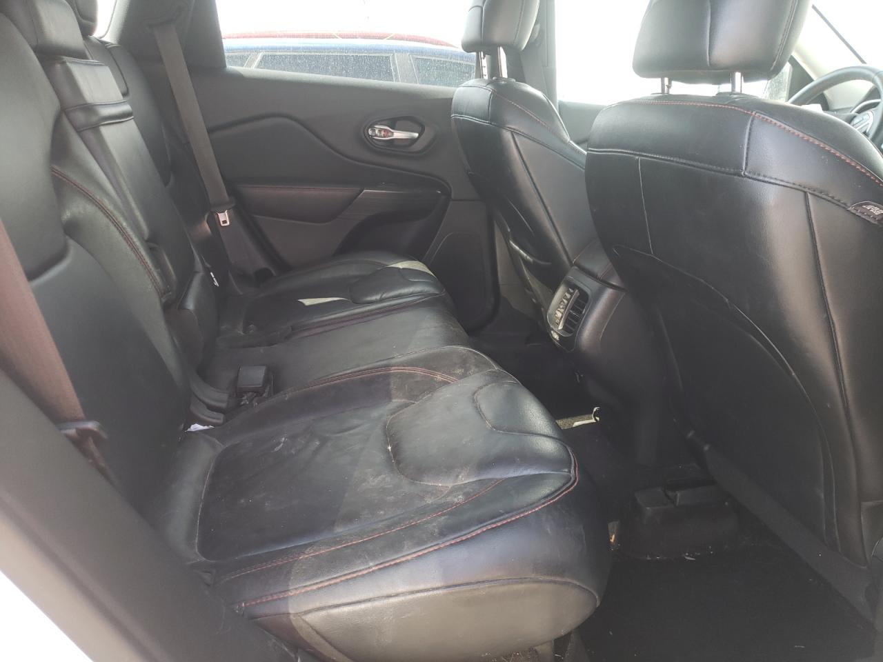 Photo 6 from auction – 2015 JEEP CHEROKEE T with VIN 1C4PJMBS6FW609875
