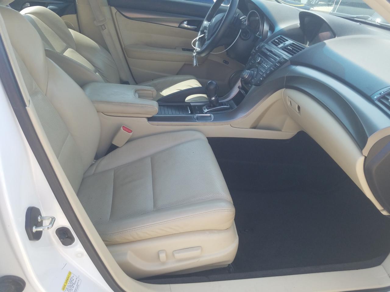 Photo 5 from auction – 2014 ACURA TL TECH with VIN 19UUA8F53EA008967