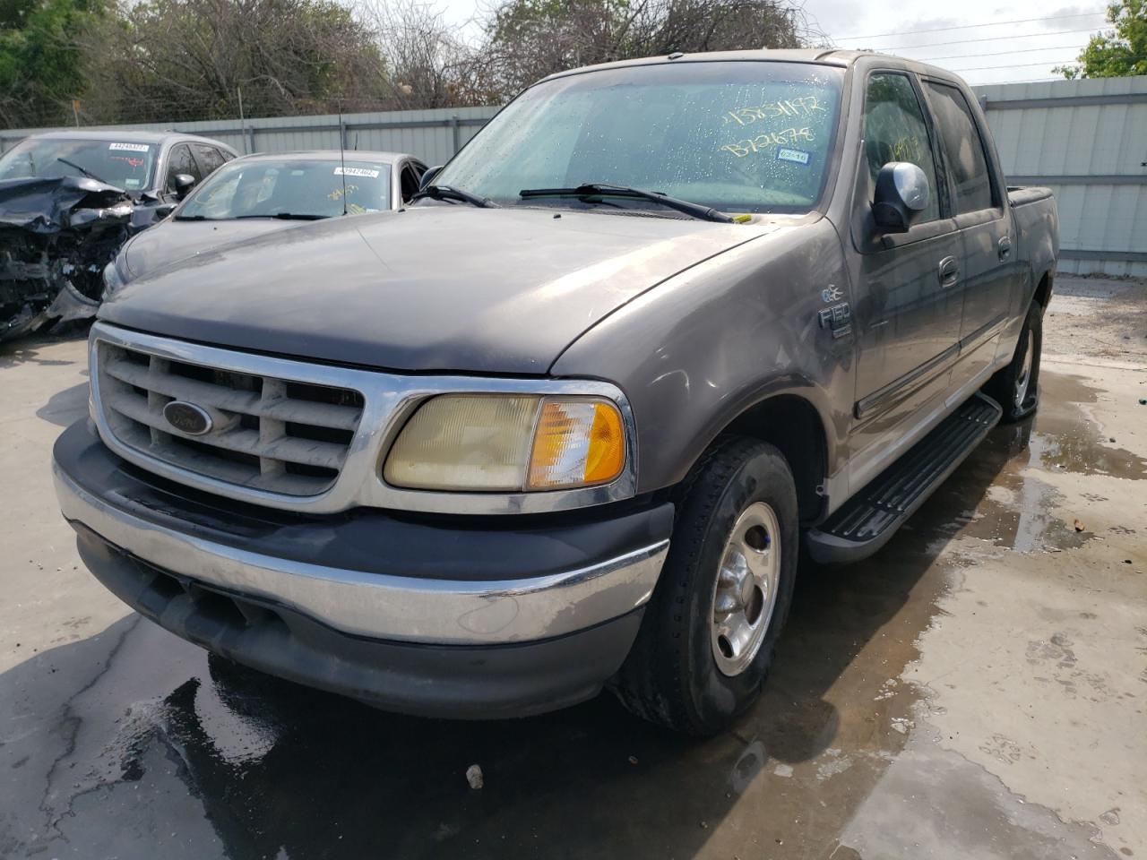 Photo 2 from auction – 2002 FORD F150 SUPER with VIN 1FTRW07692KB72678