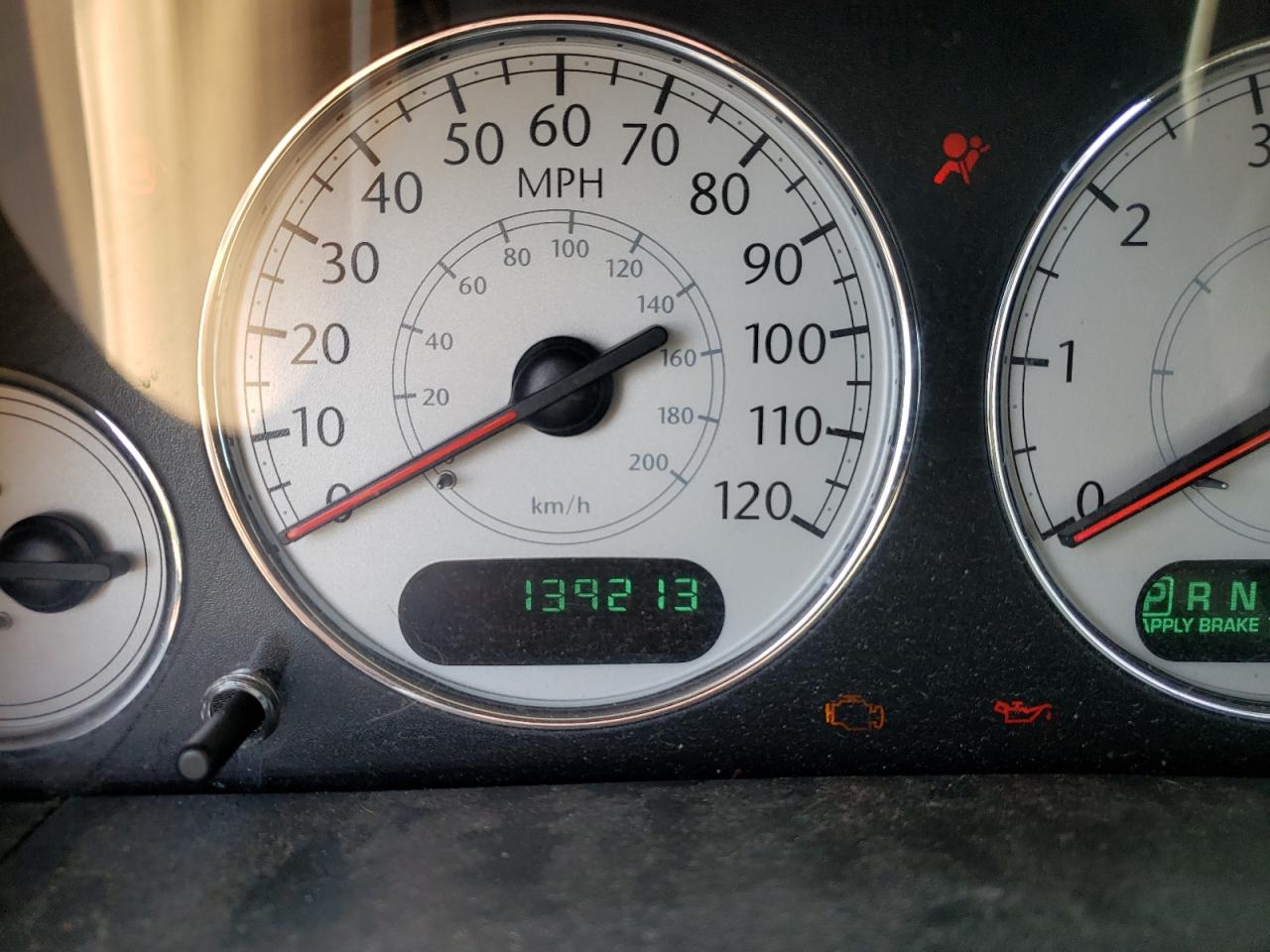 Photo 8 from auction – 2005 CHRYSLER TOWN & COU with VIN 2C8GP64L75R378202