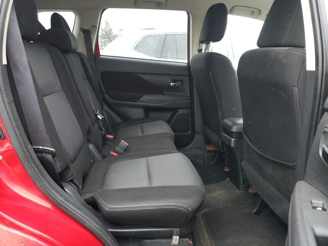 Photo 6 from auction – 2017 MITSUBISHI OUTLANDER with VIN JA4AZ2A34HZ604344