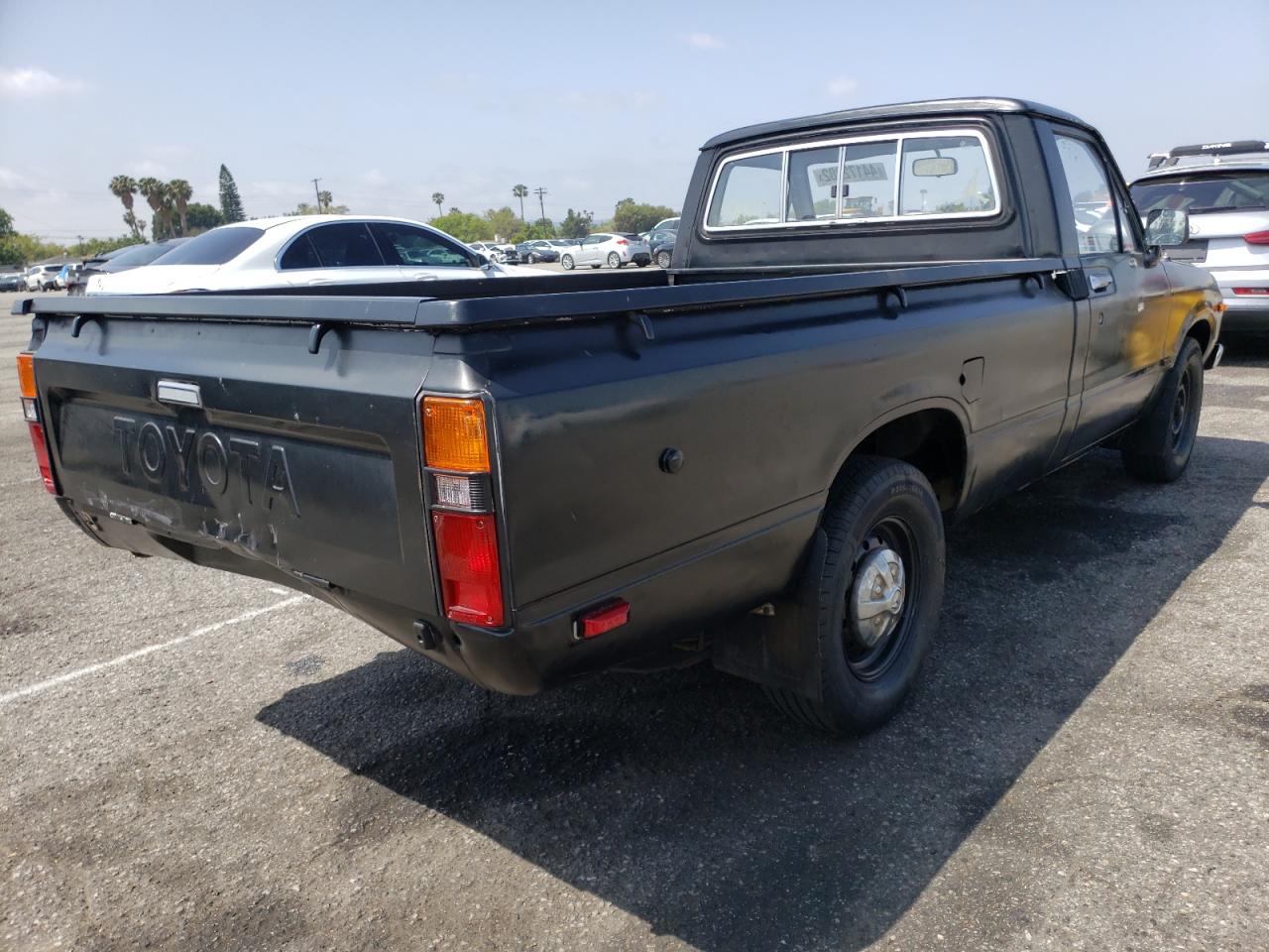 Photo 4 from auction – 1981 TOYOTA PICKUP / C with VIN JT4RN44D5B0023502