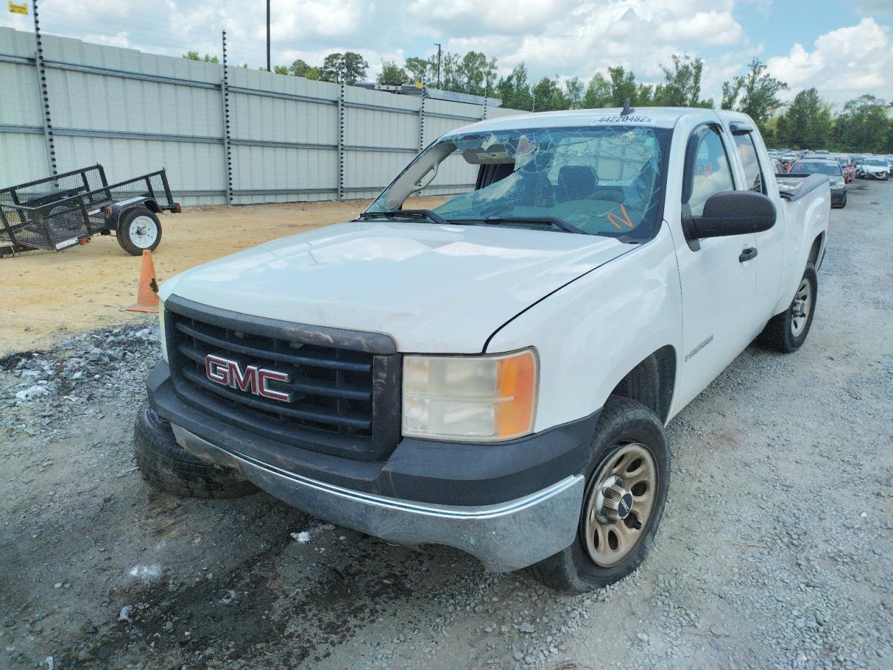 Photo 2 from auction – 2008 GMC SIERRA C15 with VIN 2GTEC19C781230893