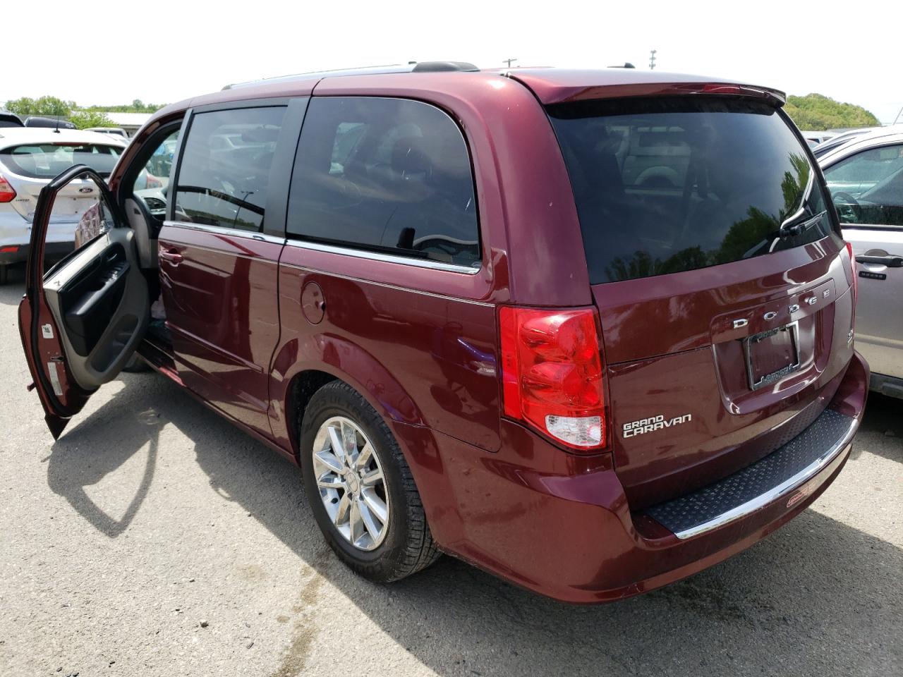 Photo 3 from auction – 2017 DODGE GRAND CARA with VIN 2C4RDGCG3HR664338