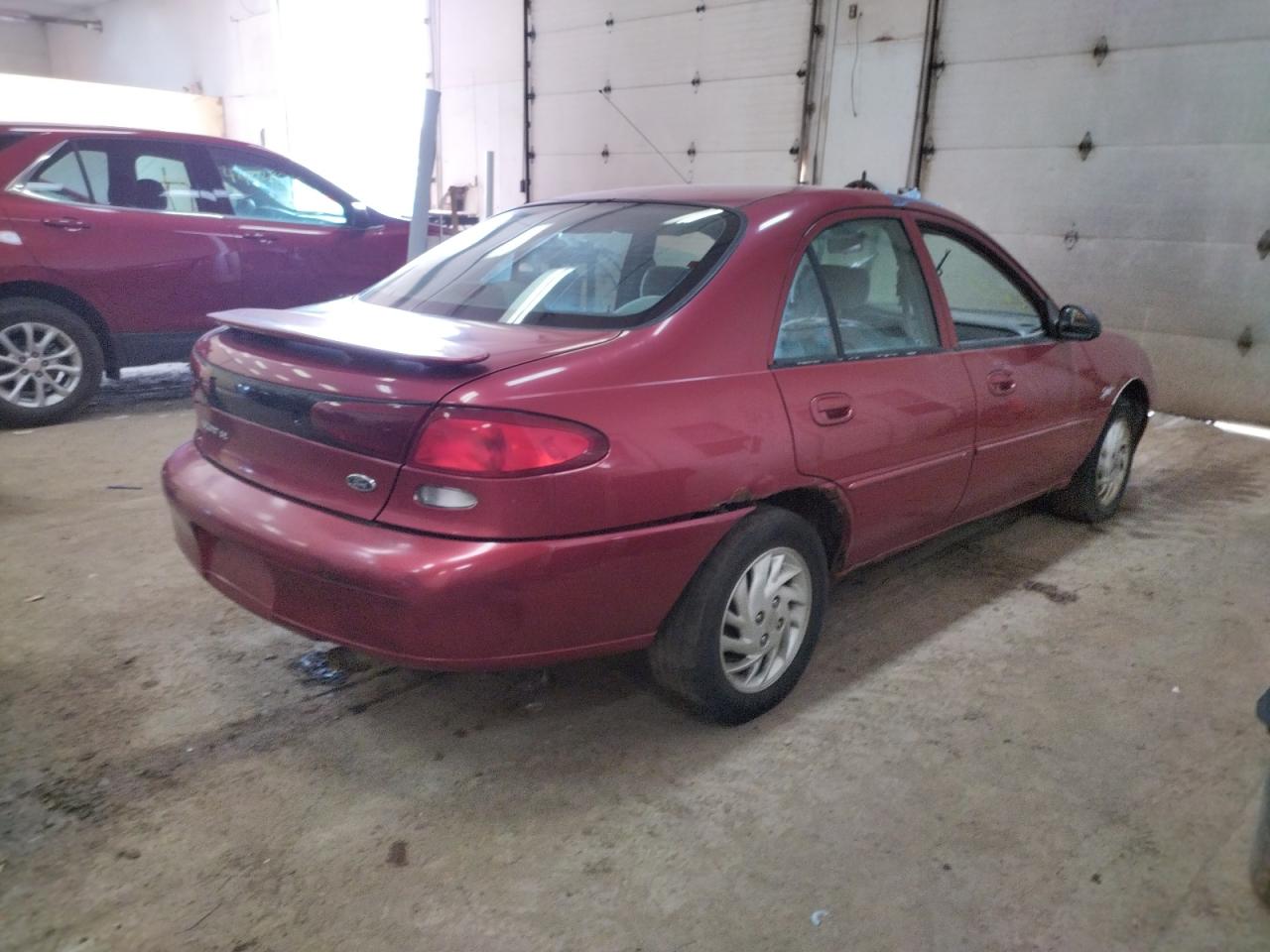 Photo 4 from auction – 1998 FORD ESCORT SE with VIN 1FAFP13P2WW129213