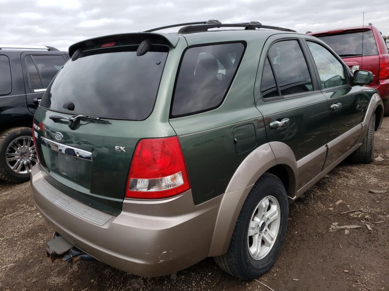 Photo 4 from auction – 2003 KIA SORENTO EX with VIN KNDJC733335066009