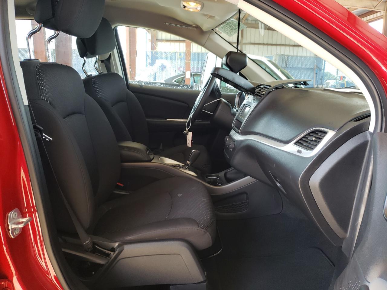 Photo 17 from auction – 2018 DODGE JOURNEY SE with VIN 3C4PDCABXJT506671