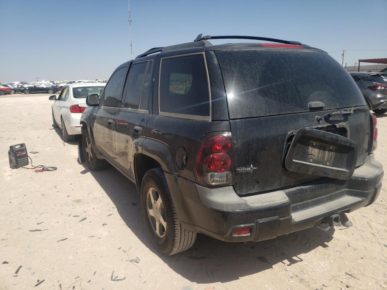 Photo 3 from auction – 2004 CHEVROLET TRAILBLAZE with VIN 1GNDS13SX42239765
