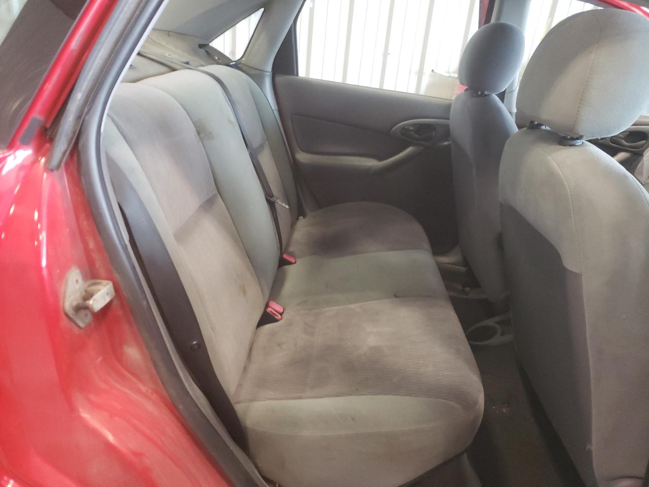 Photo 6 from auction – 2000 FORD FOCUS SE with VIN 1FAFP3434YW110169