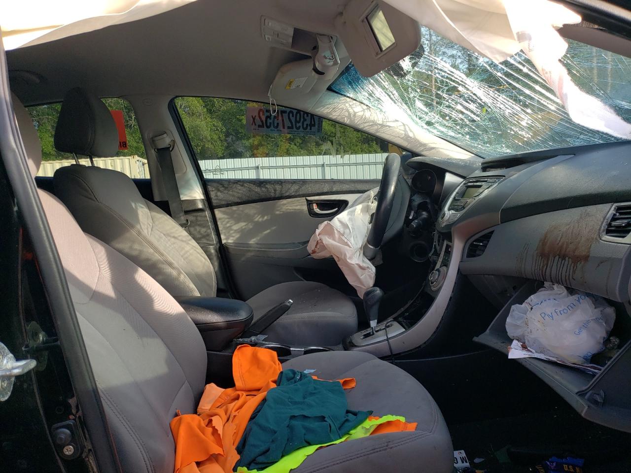 Photo 19 from auction – 2012 HYUNDAI ELANTRA with VIN 5NPDH4AE1CH068780