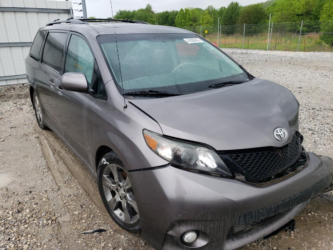 TOYOTA SIENNA SPO 2011 with VIN 5TDXK3DC0BS119021 - Photo from auction