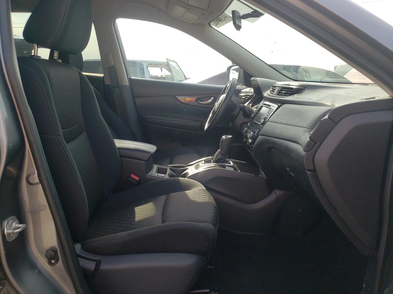 Photo 5 from auction – 2018 NISSAN ROGUE S with VIN KNMAT2MV8JP535390