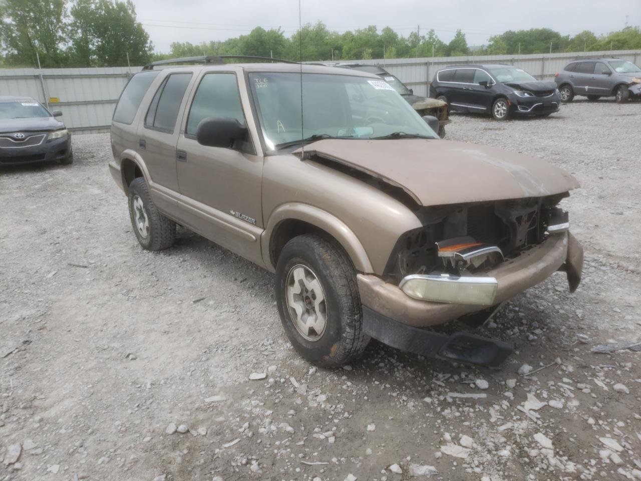 Photo 1 from auction – 2002 CHEVROLET BLAZER with VIN 1GNDT13W52K206136