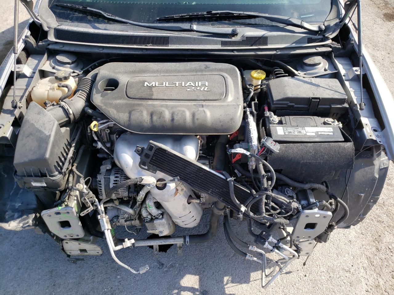 Photo 7 from auction – 2016 CHRYSLER 200 S with VIN 1C3CCCBB9GN138402