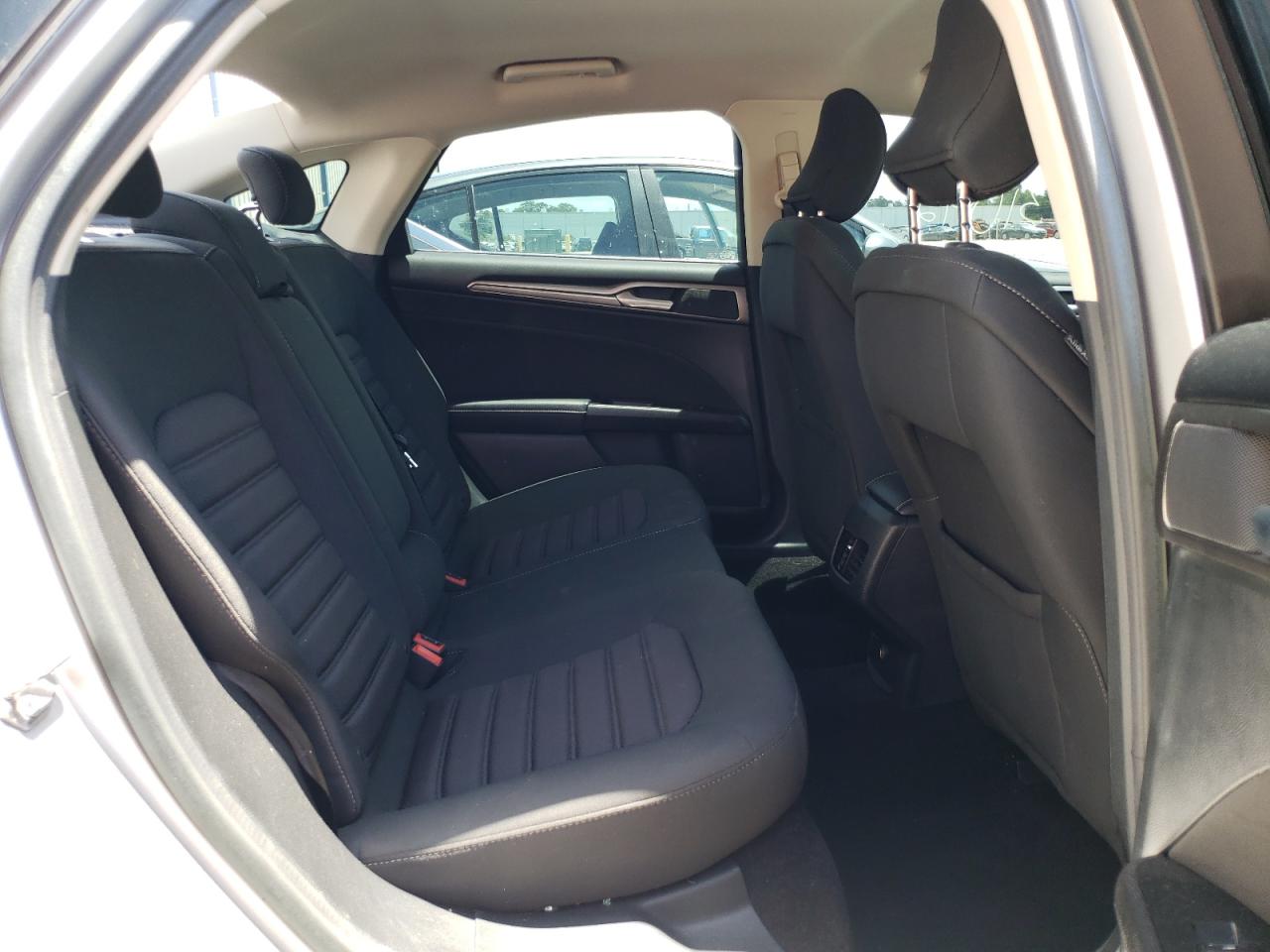 Photo 6 from auction – 2017 FORD FUSION SE with VIN 3FA6P0H73HR208608