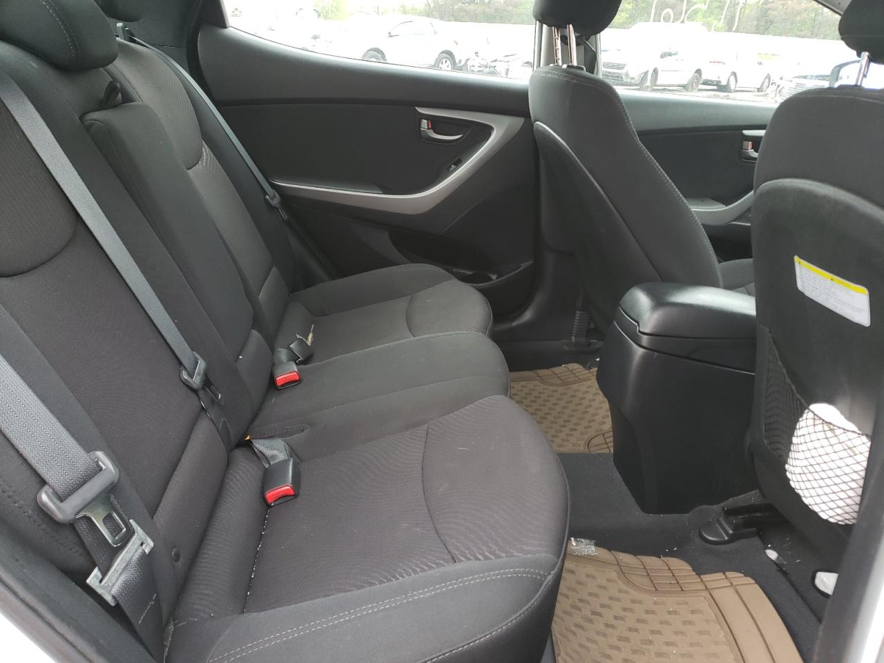 Photo 6 from auction – 2016 HYUNDAI ELANTRA SE with VIN 5NPDH4AE4GH689713