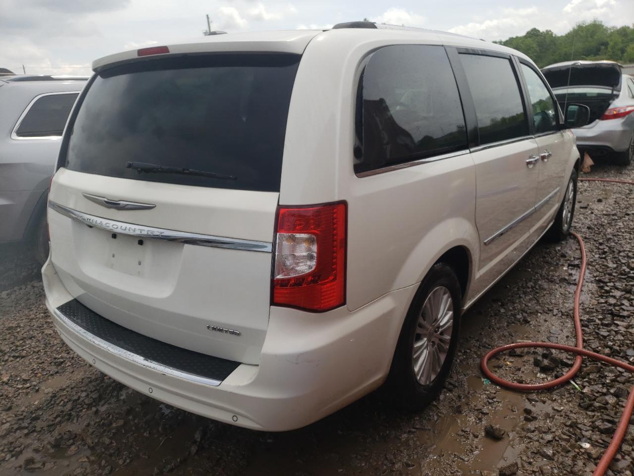 Photo 4 from auction – 2012 CHRYSLER TOWN & COU with VIN 2C4RC1GG8CR121313