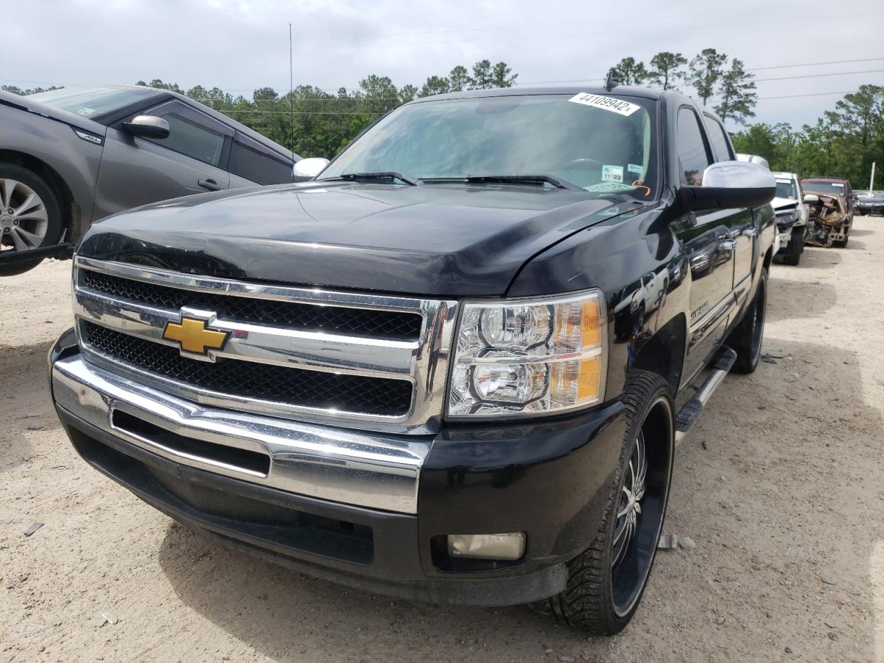 Photo 2 from auction – 2011 CHEVROLET SILVERADO with VIN 3GCPCSE07BG355028